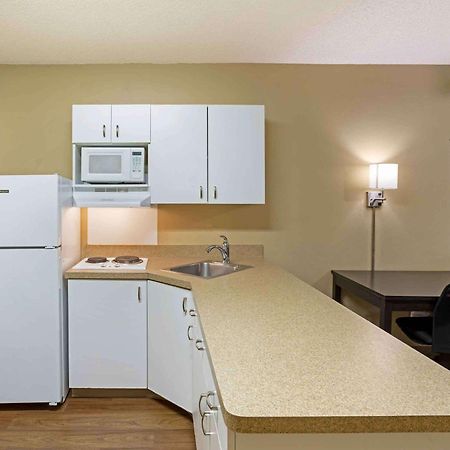 Extended Stay America Suites - Meadowlands - Рутерфорд Экстерьер фото